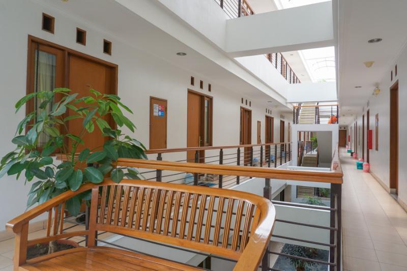 Residences By Reddoorz Near Maranatha University Bandung Bagian luar foto
